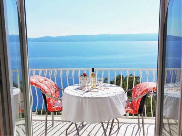 View On Th Sea Pisak Apartment Bagian luar foto